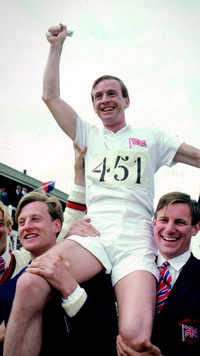 ​<i class="tbold">chariots of fire</i>