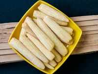 <i class="tbold">baby corn</i> is a low calorie food