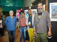 Anurag Kashyap inaugurates a photo exhibition of late photo-journalist <i class="tbold">danish siddiqui</i>