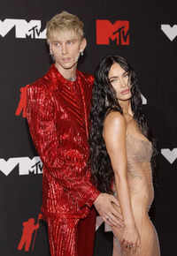 New pictures of <i class="tbold">mtv european music video awards</i>
