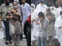 Sidharth’s mother in a grief-<i class="tbold">stricken</i> state