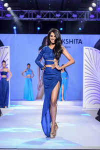 Check out our latest images of <i class="tbold">akshita singh</i>