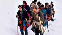 Tourists stranded in <i class="tbold">spiti valley</i>
