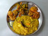 Popular foods prepared on <i class="tbold">Kali Puja</i>