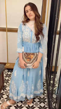 chikankari kurti bollywood