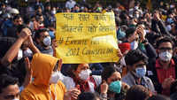 <i class="tbold">safdarjung</i> Hospita doctors' protest over NEET exam