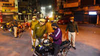 Photos from Delhi: <i class="tbold">connaught place</i> dons deserted look as night curfew kicks in