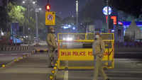 In pics: <i class="tbold">weekend</i> curfew begins in Delhi