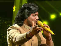 ​Vegetable seller to <i class="tbold">indian idol marathi</i> contestant
