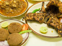 What is <i class="tbold">mughlai</i> cuisine