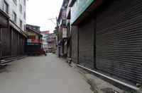 Photos: 64-hour lockdown in <i class="tbold">force</i> in J&K