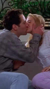 Cher and Josh kiss in <i class="tbold">clueless</i>