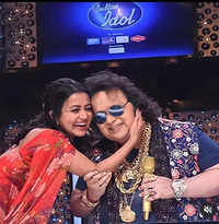 Check out our latest images of <i class="tbold">disco king bappi lahiri</i>