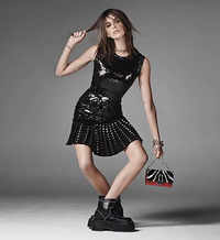 Check out our latest images of <i class="tbold">kaia gerber</i>