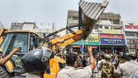 Protests erupt as bulldozers roll into Delhi's <i class="tbold">shaheen bagh</i>