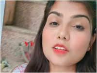 <i class="tbold">haryanvi</i> singer Sangeeta
