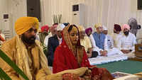 Wedding pictures of Punjab CM <i class="tbold">bhagwant mann</i> and Gurpreet Kaur