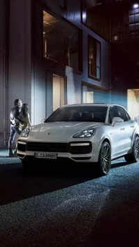 2023 Porsche Cayenne SUV facelift India launch tomorrow: Gets three digital  screens