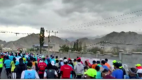 Indian origin woman runs Manchester marathon wearing a sari