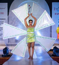 New pictures of <i class="tbold">fashion institute of technology</i>