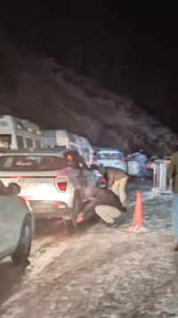 Over 2,000 tourists stranded in Atal tunnel rescued