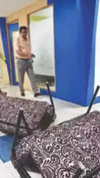 <i class="tbold">bangalore metro</i> head office ransacked