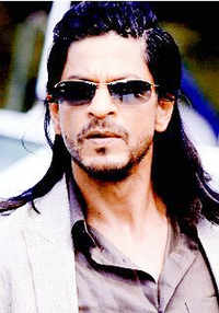Click here to see the latest images of <i class="tbold">don 2 movie preview</i>