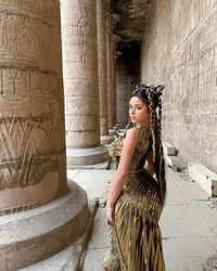Click here to see the latest images of <i class="tbold">egyptian queen</i>