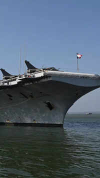 French aircraft carrier <i class="tbold">charles de gaulle</i>