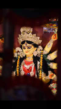 ​10 powerful Mantras to Chant During <i class="tbold">chaitra navratri</i> 2023