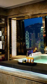 Ritz Carlton, <i class="tbold">hong kong</i>