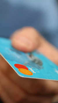 Credit card fraud: What to do and not to do