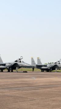 Japanese <i class="tbold">air self defence force</i> aircrew as observer
