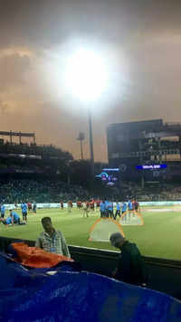 ​DC vs KKR toss delayed due to <i class="tbold">rain in delhi</i> ​