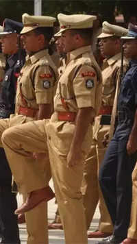 <i class="tbold">indian police services</i>