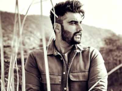 Arjun Kapoor's emotional message on mom's birthday: 'Tell people you love that you love them'