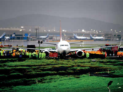 Spicejet mishap: Travellers suffer as Mumbai airport crawls