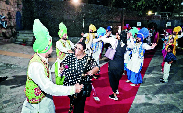 G20: Millet feast, night out at Rock Garden