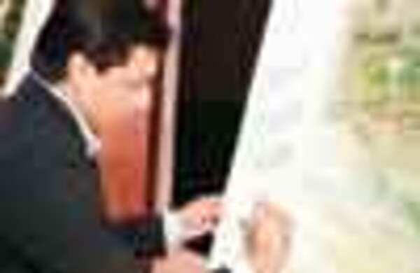 Madhur at Vikrum Baidyanath's art do