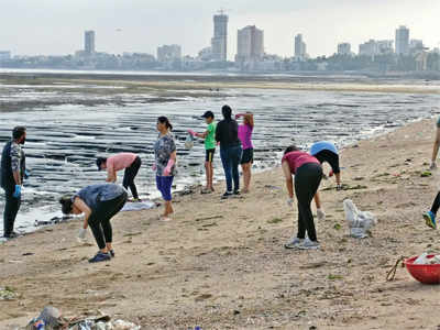 Dadar Beach clean-up: 15 more ‘Warriors’ pitch in to clear 7 tonnes of trash