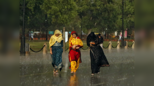 Rain Lashes Delhi Ncr Brings Respite From Heat