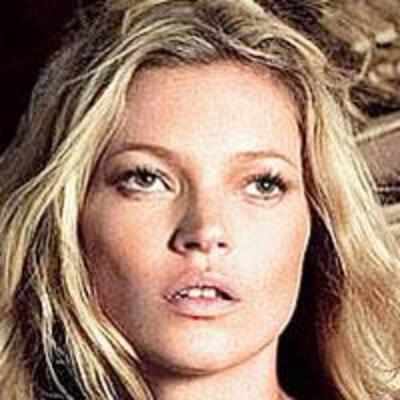 Model Kate Moss to pen autobiography