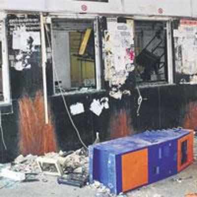 Virar residents go on rampage, disrupt trains