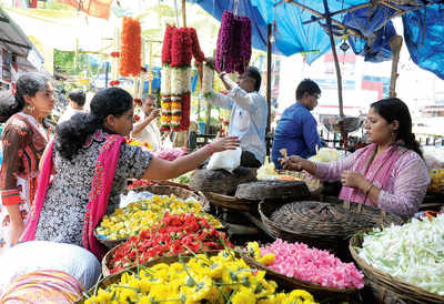 Vendors struggle for non-plastic bags