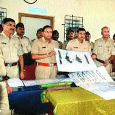 Six chain snatchers arrested; 42.5 tolas of stolen gold recovered