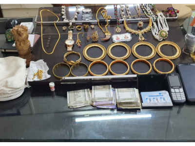 Railway police arrests thief in Jalgaon, jewellery worth Rs 12.8 lakh recovered