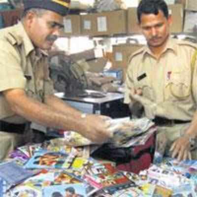 Bollywood declares war on pirated VCDs, DVDs