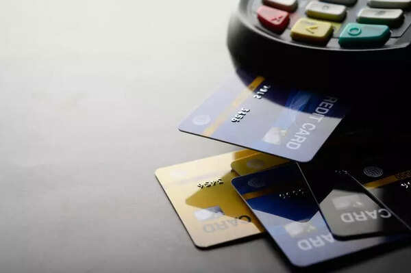 5 benefits of using your credit card for new year shopping