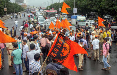 Maharashtra bandh: Maratha Kranti Morcha call off Mumbai bandh after protest and violence