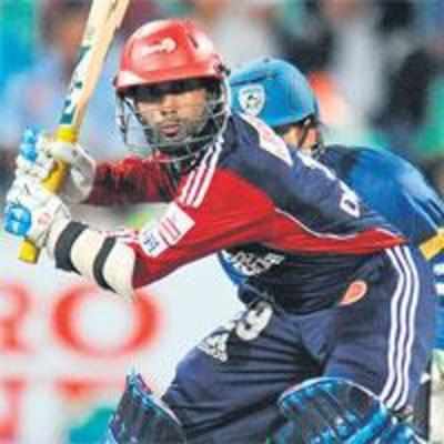 Hyderabad lose despite Gilly blast